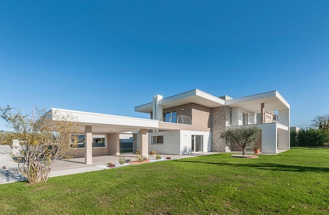 Nuovo edificio in muratura armata a Castelnuovo del Garda